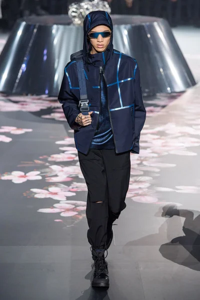 Look 37